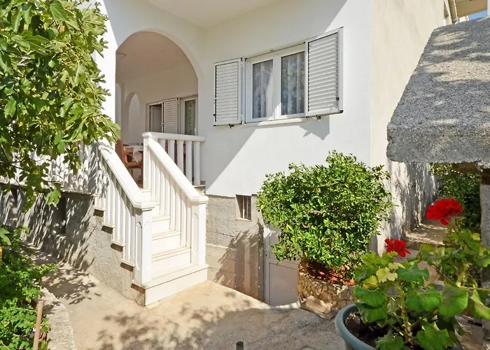 Nada * Rogoznica (Sibenik-Knin)