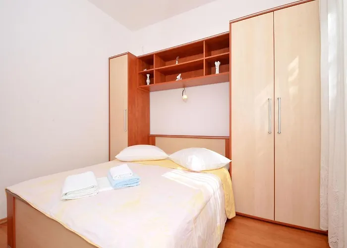 Nada Apartman Rogoznica (Sibenik-Knin)